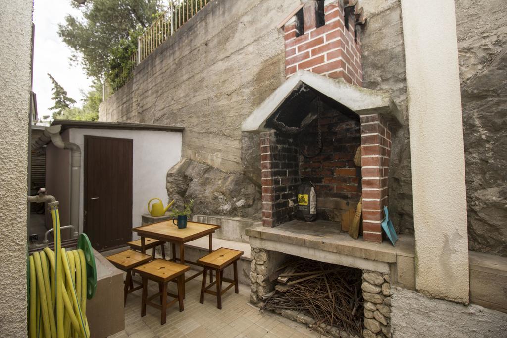 Stanicicke Apartments Baška Voda Екстериор снимка