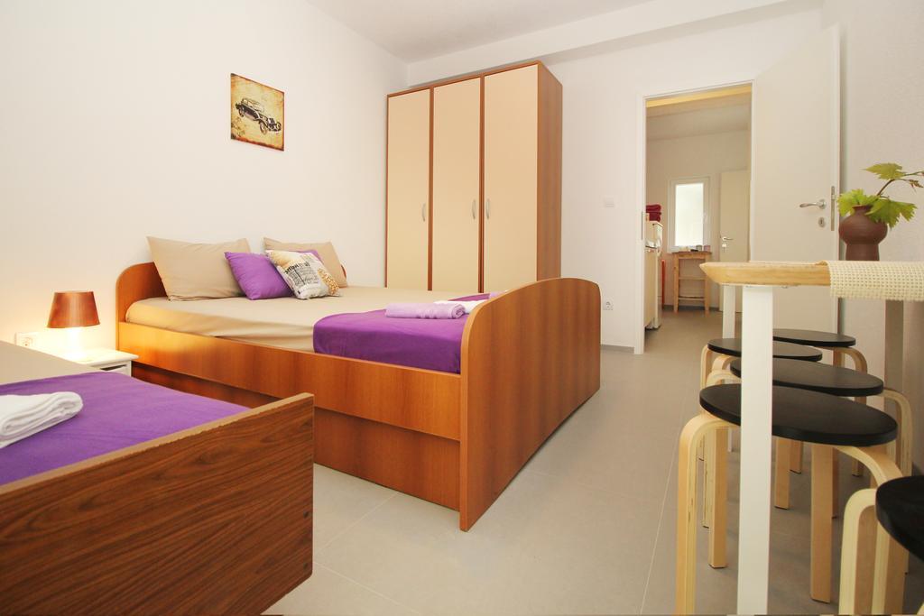 Stanicicke Apartments Baška Voda Екстериор снимка