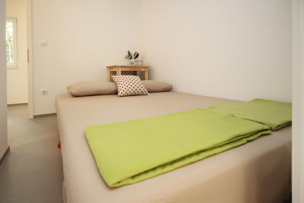 Stanicicke Apartments Baška Voda Екстериор снимка