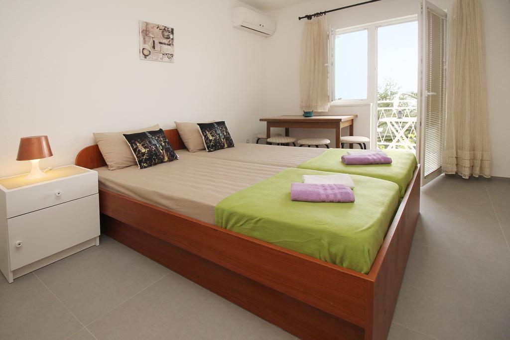 Stanicicke Apartments Baška Voda Екстериор снимка
